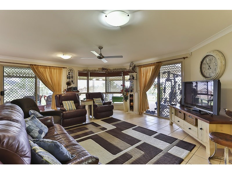 5 Brunswick Court, Glenvale QLD 4350