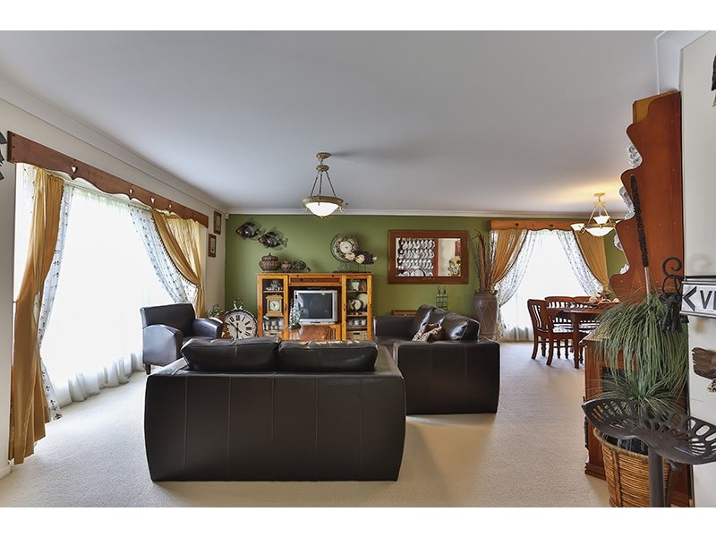 5 Brunswick Court, Glenvale QLD 4350