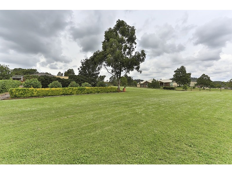 5 Brunswick Court, Glenvale QLD 4350