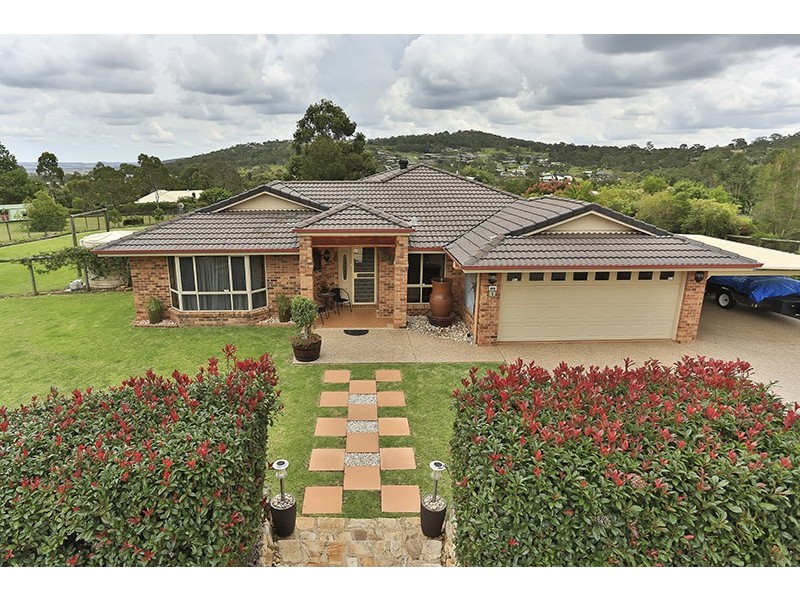 5 Brunswick Court, Glenvale QLD 4350