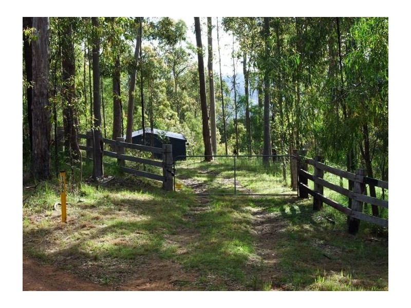 122 Humberdross Road, Ravensbourne QLD 4352