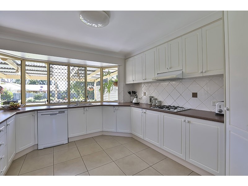 15 Oldfield Street, Middle Ridge QLD 4350