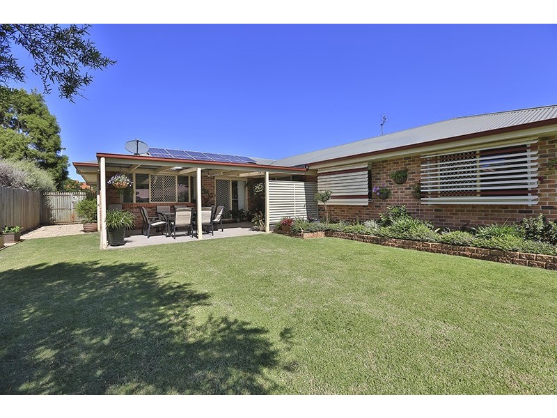 15 Oldfield Street, Middle Ridge QLD 4350