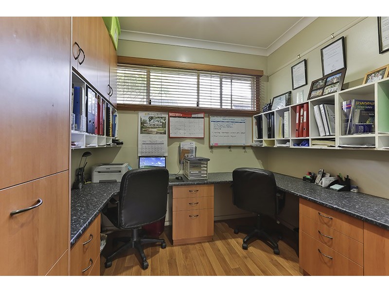 28 Garde Street, Centenary Heights QLD 4350