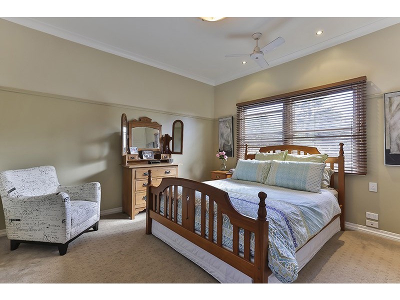 28 Garde Street, Centenary Heights QLD 4350