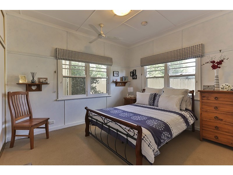 28 Garde Street, Centenary Heights QLD 4350