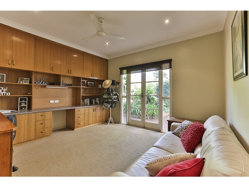 28 Garde Street, Centenary Heights QLD 4350