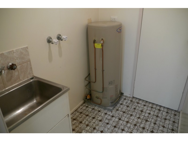 2 Noll Street, Kearneys Spring QLD 4350