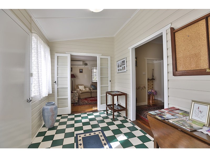 22 Crown Street, Rangeville QLD 4350