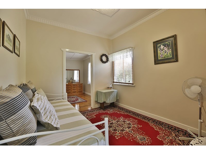 22 Crown Street, Rangeville QLD 4350