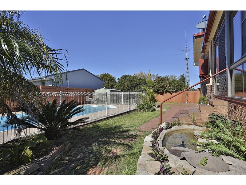 6 Beryl Street, Wilsonton QLD 4350