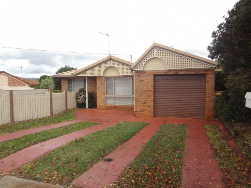 426 Stenner Street, Kearneys Spring QLD 4350