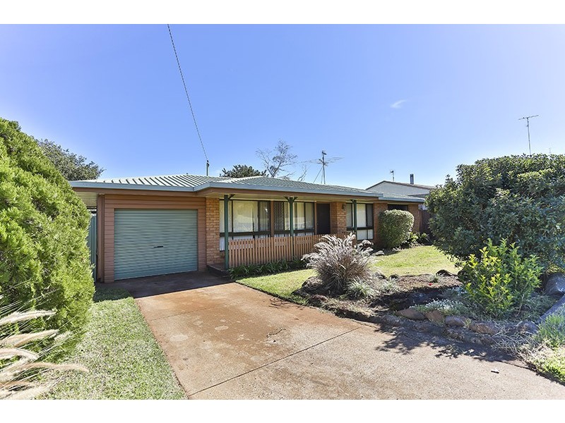 27 Kurrajong Street, Newtown QLD 4350