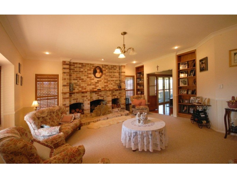 4011 Esk – Hampton Road, Ravensbourne QLD 4352