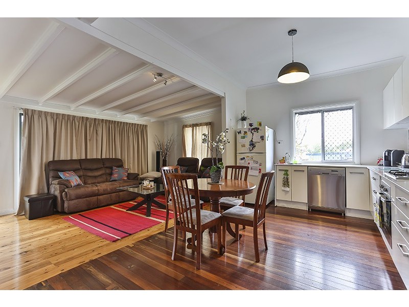 6 Sir Street, North Toowoomba QLD 4350