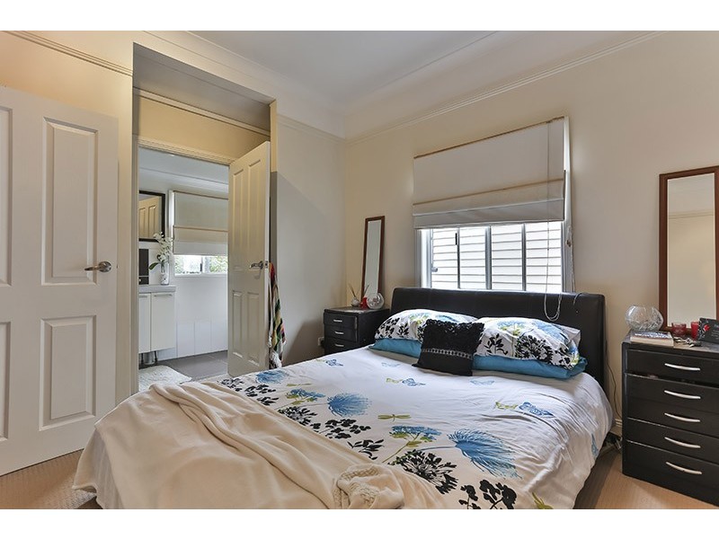 6 Sir Street, North Toowoomba QLD 4350