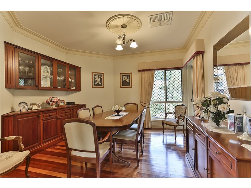 4 Rannerdale Close, Mount Lofty QLD 4350
