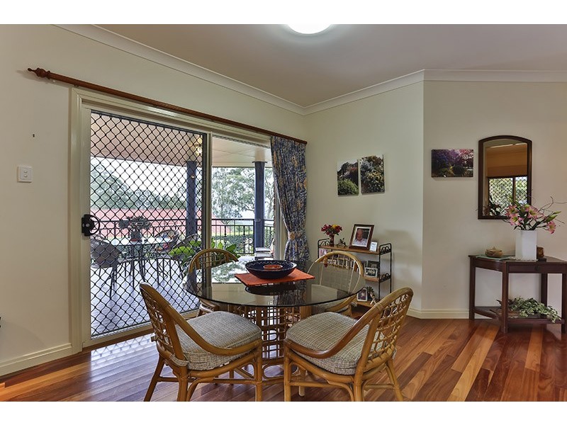 4 Rannerdale Close, Mount Lofty QLD 4350