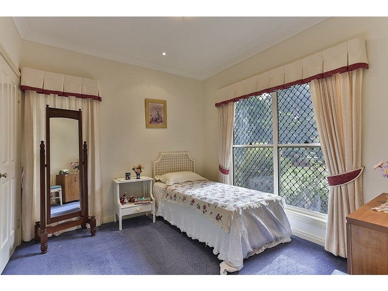4 Rannerdale Close, Mount Lofty QLD 4350
