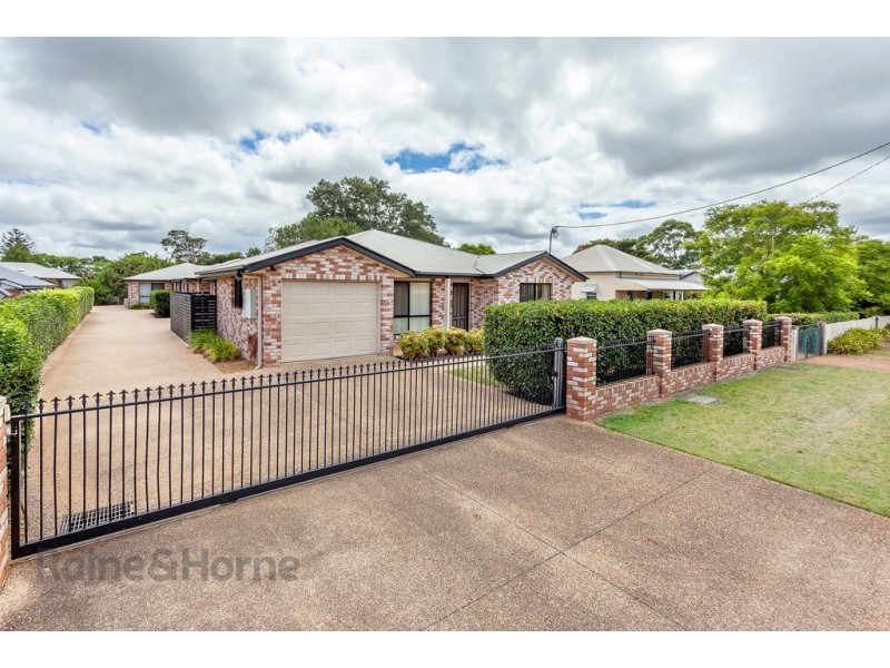 1/9 Albert Street, Newtown QLD 4350