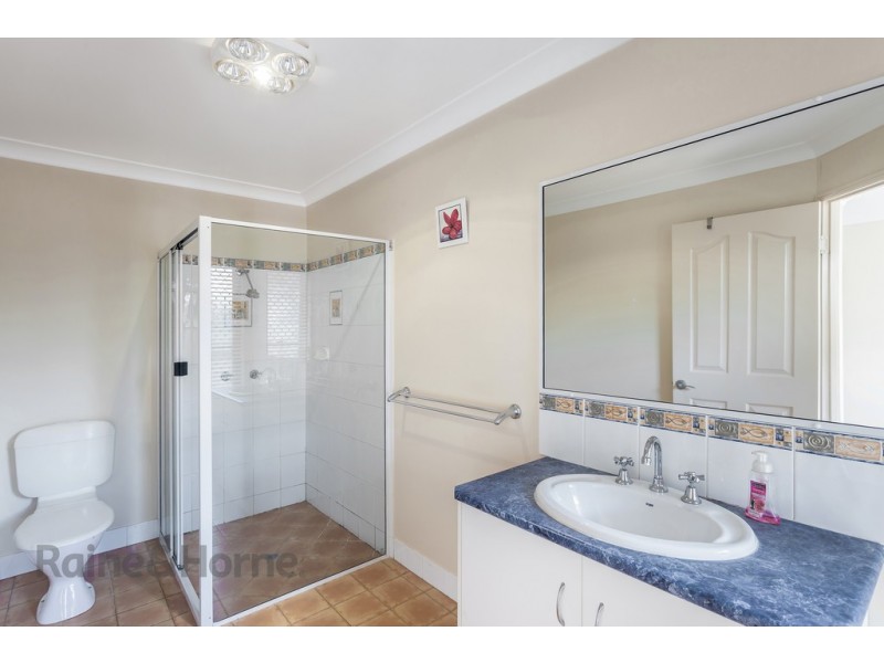 1/9 Albert Street, Newtown QLD 4350