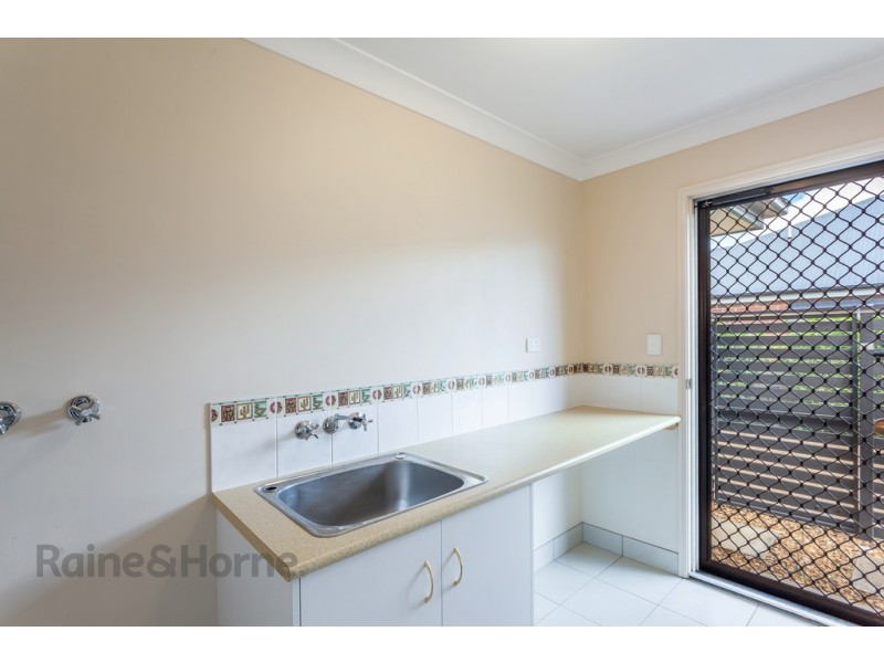 1/9 Albert Street, Newtown QLD 4350