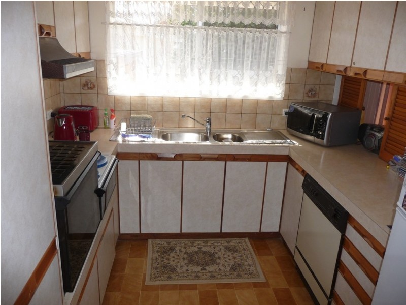 3A Skehan Street, Centenary Heights QLD 4350