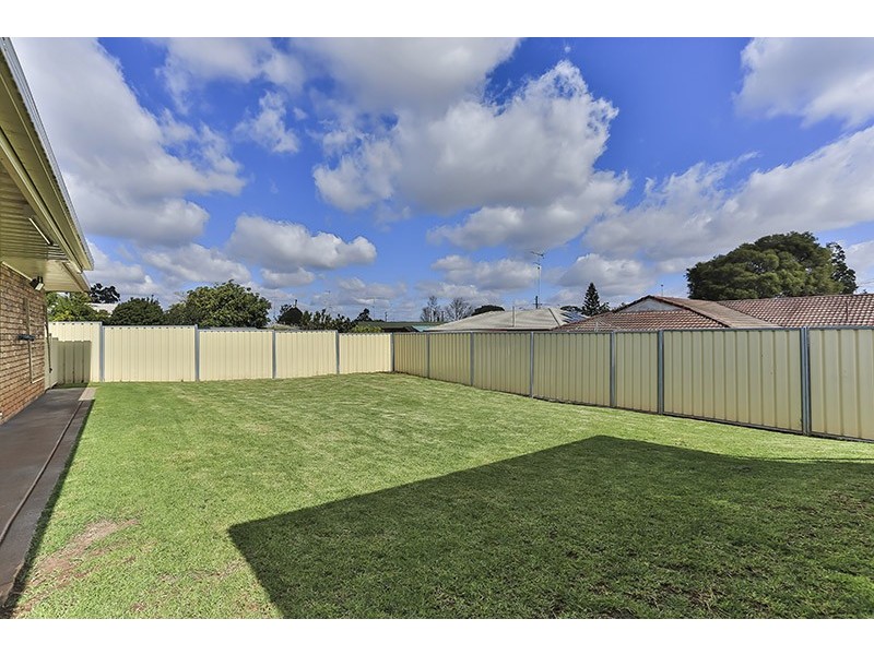13 Caldwell Street, Wilsonton QLD 4350