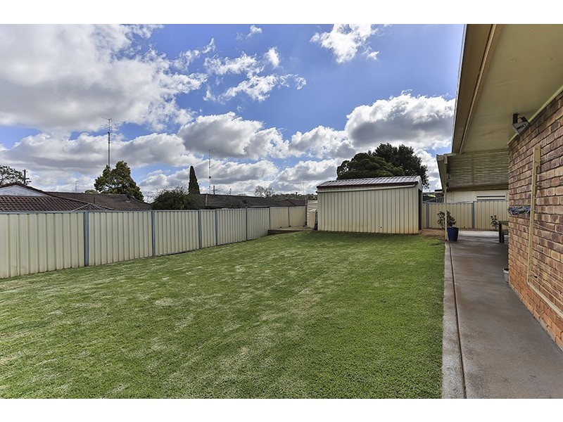 13 Caldwell Street, Wilsonton QLD 4350