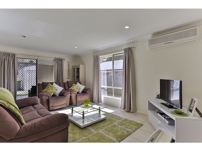 19 Emerald Court, Middle Ridge QLD 4350