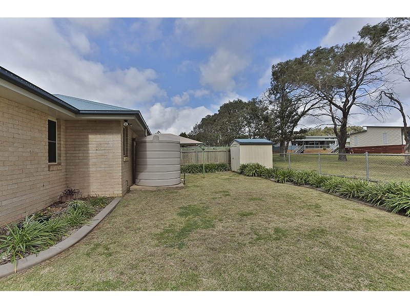 19 Emerald Court, Middle Ridge QLD 4350