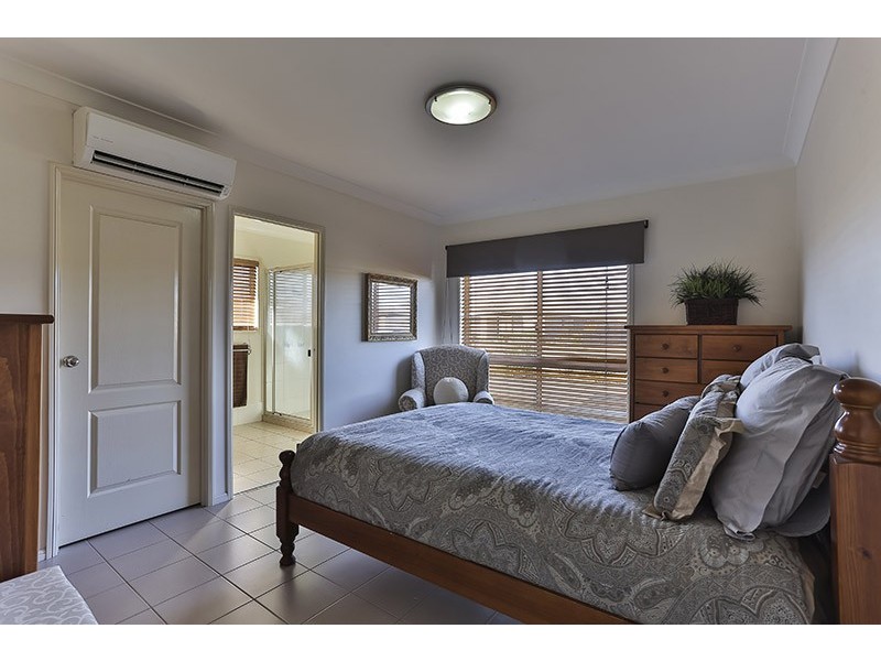 10 – 12 Jacquelyn Court, Oakey QLD 4401