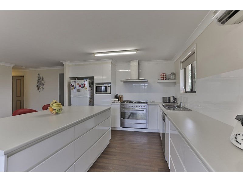 142 Main Street, Westbrook QLD 4350