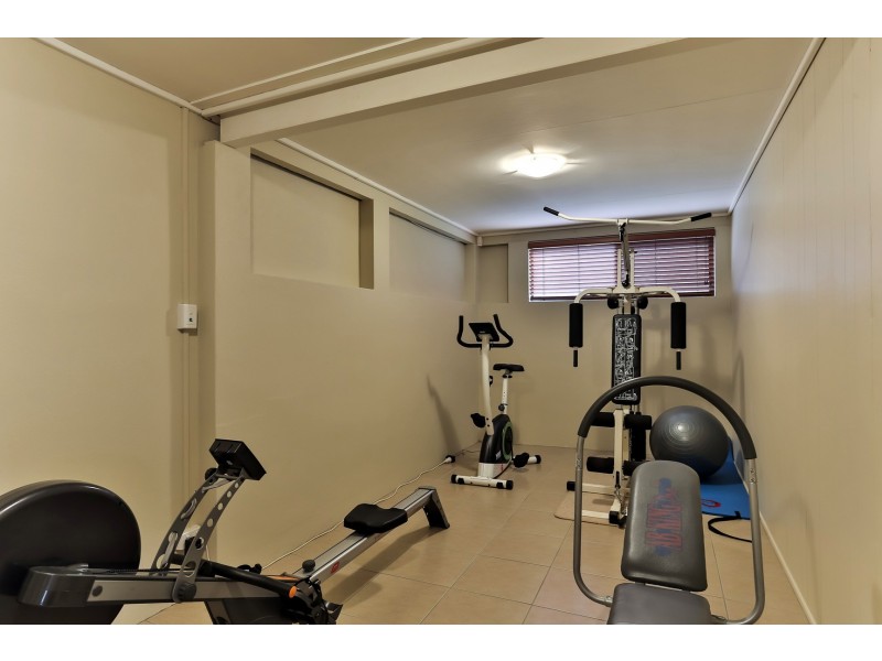 9 Zupps Road, Middle Ridge QLD 4350