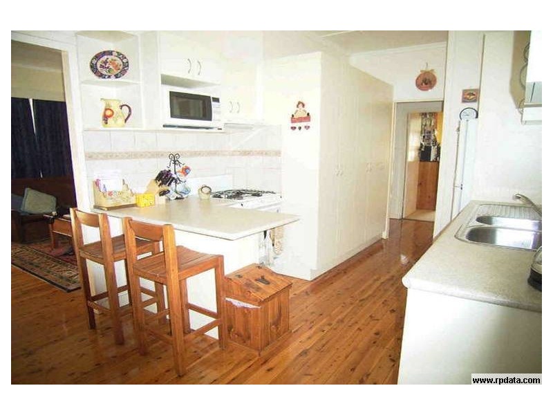 4 Swenson Street, Mount Lofty QLD 4350