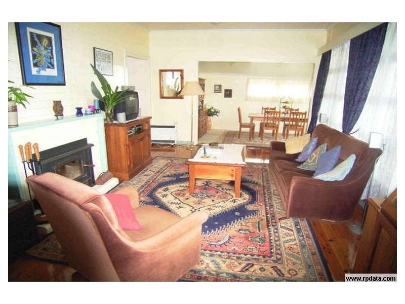 4 Swenson Street, Mount Lofty QLD 4350