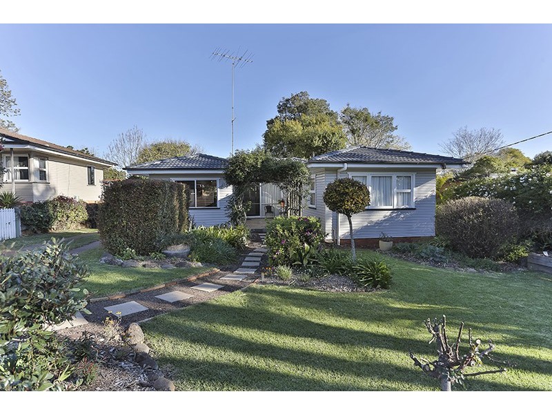 24 South Street, Rangeville QLD 4350