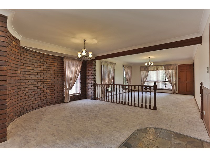 4 Hamzah Drive, Cotswold Hills QLD 4350