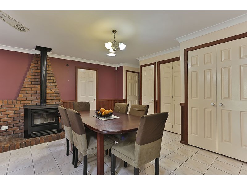 4 Hamzah Drive, Cotswold Hills QLD 4350