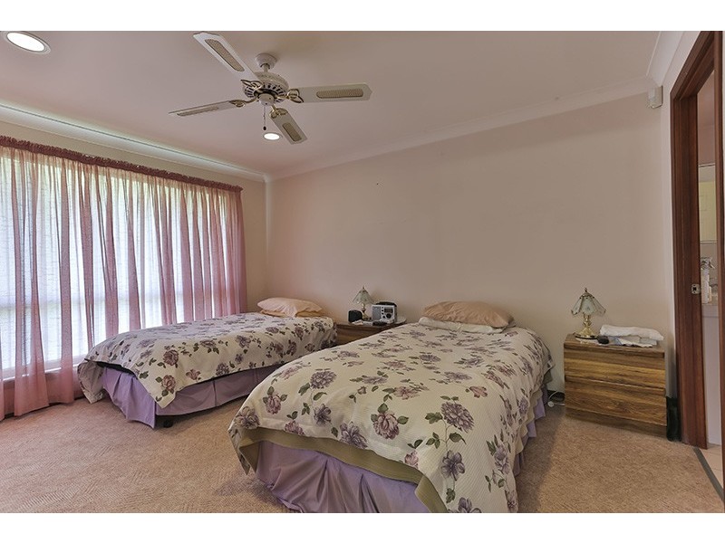 4 Hamzah Drive, Cotswold Hills QLD 4350