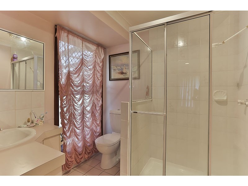 4 Hamzah Drive, Cotswold Hills QLD 4350