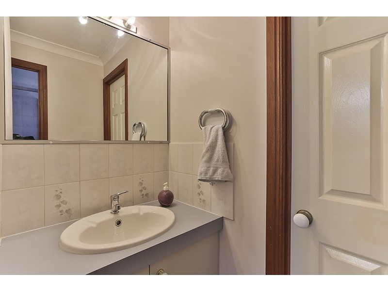 4 Hamzah Drive, Cotswold Hills QLD 4350