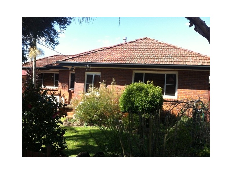 24 Hillview Avenue, Newtown QLD 4350