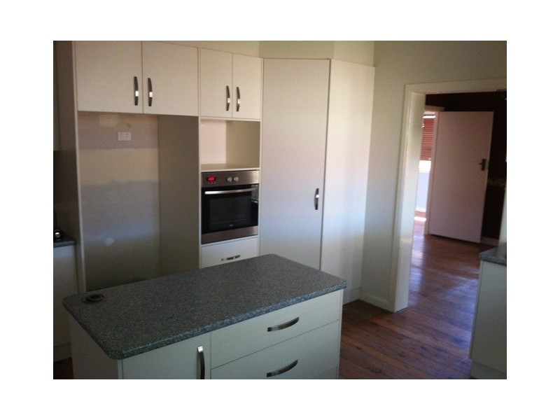 24 Hillview Avenue, Newtown QLD 4350