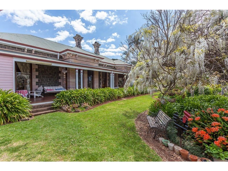 8 Panda Street, Harristown QLD 4350