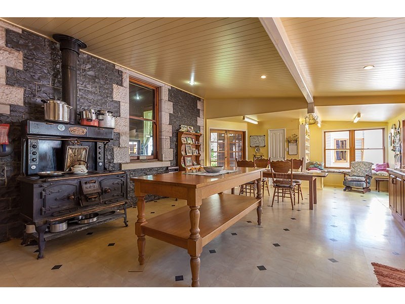 8 Panda Street, Harristown QLD 4350