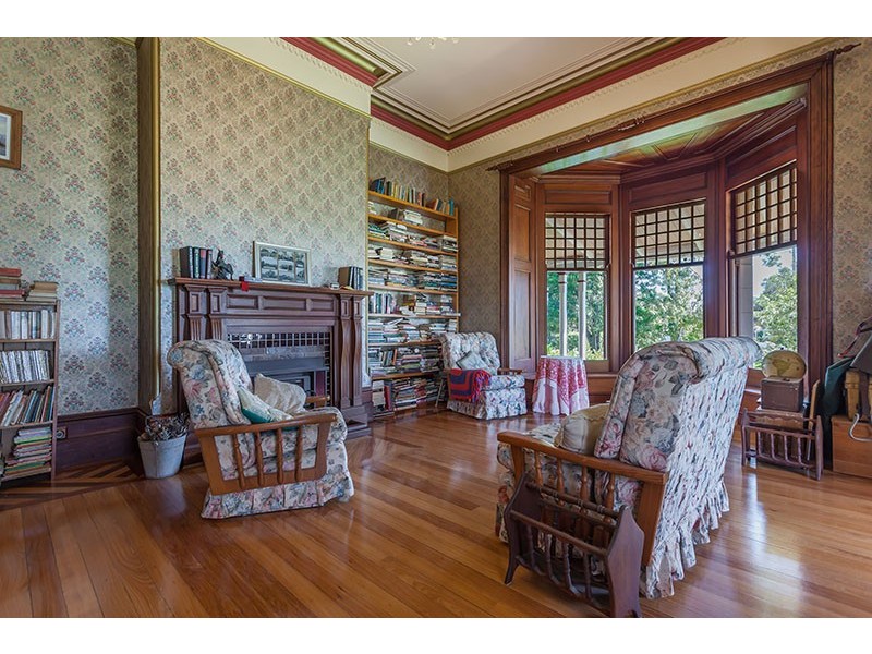 8 Panda Street, Harristown QLD 4350