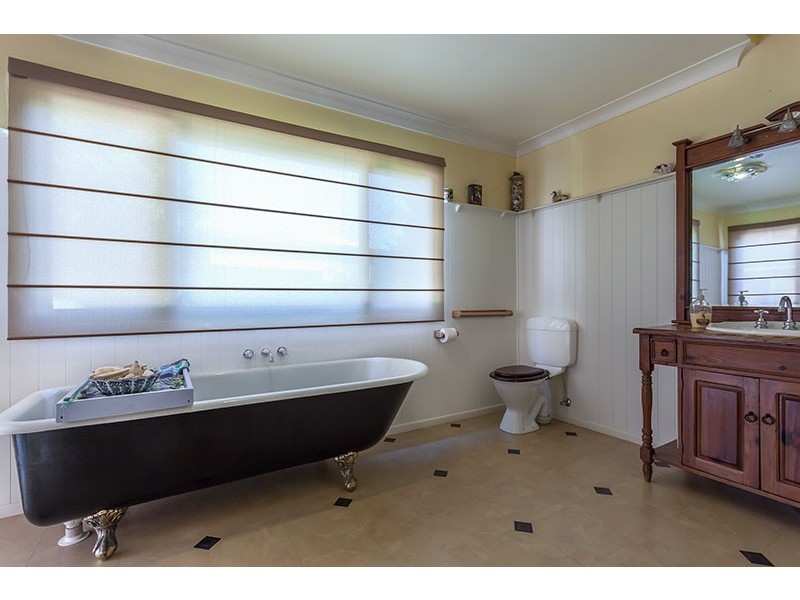 8 Panda Street, Harristown QLD 4350