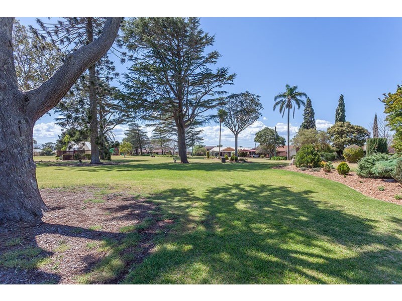 8 Panda Street, Harristown QLD 4350