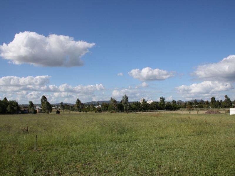 32 James Street, Cambooya QLD 4358